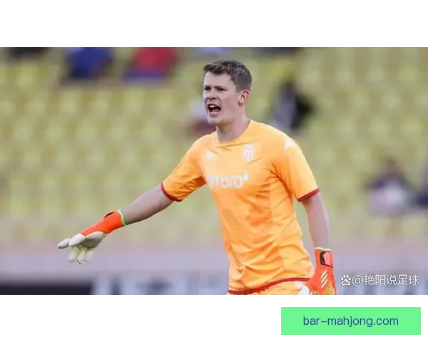 努贝尔屡献神扑稳如城墙守护球门助斯图加特勇夺德甲亚军传奇赛季