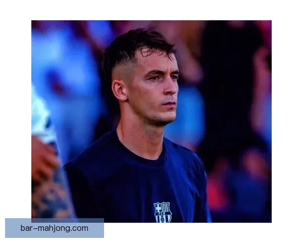 卡萨多精准直塞助攻精彩瞬间引领比赛节奏